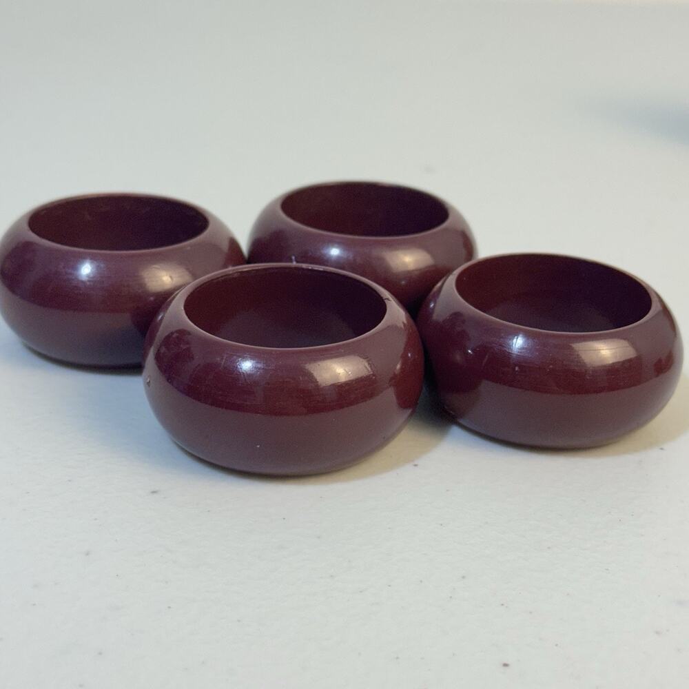 VTG Set of Four (4) Round Wooden Napkin Ring Purple Maroon Painted Made In India